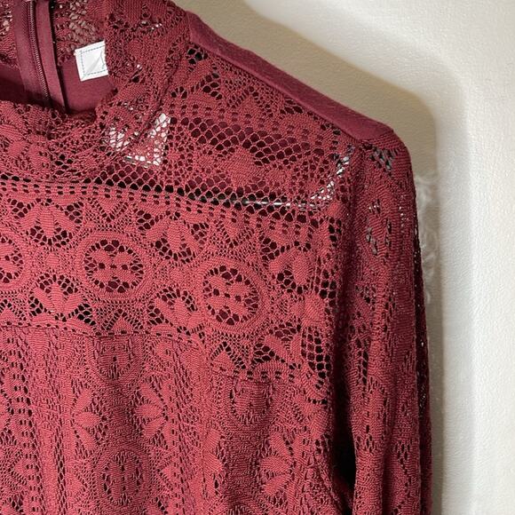 LIBBY EDELMAN Burgundy Lace Overlay Lined Long Sleeve Top Size Medium - Picture 2 of 10